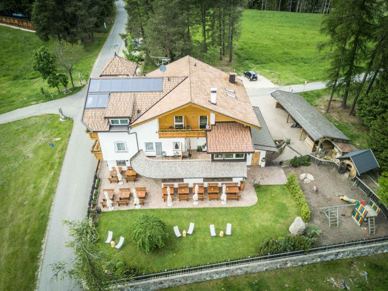 Hotel Landgasthof Laerchenwald Collepietra  Exteriér fotografie